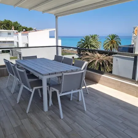 Дом отдыха дом на берегу моря Ханиоти